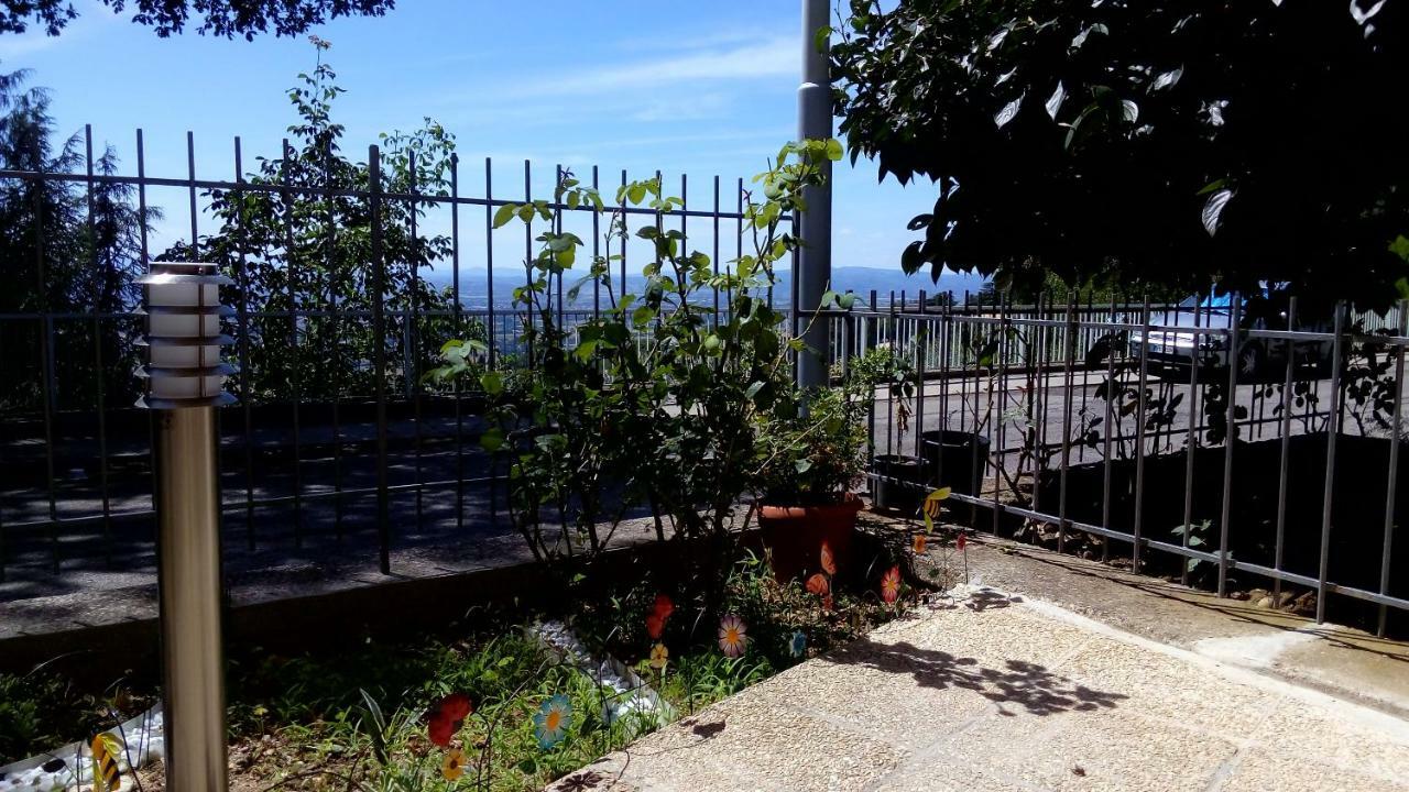 Appartamento La Giunchiglia Assisi Bagian luar foto